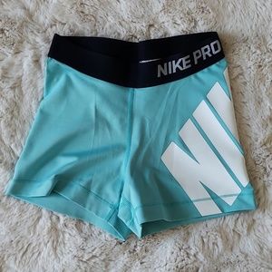 Nike Pro 3” Womens Shorts – tiffany blue